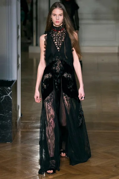 Look 57